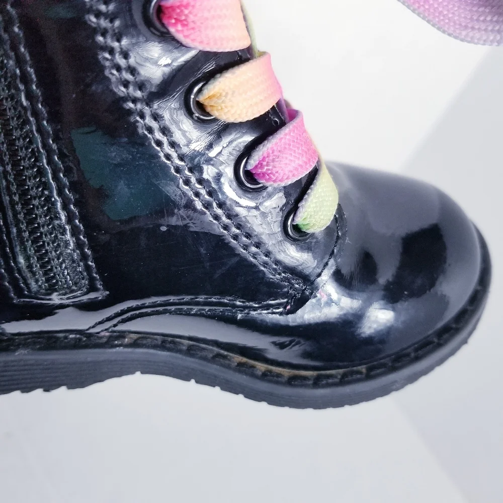THE CHILDREN'S PLACE BABY GIRL'S SHINY BLACK BOOTS WITH RAINBOW LACES SIZE 6